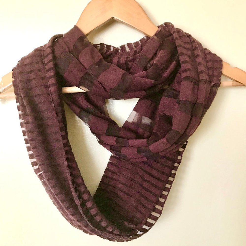 Chico’s Royal Bordeaux Shadow Stripe Infinity Scarf – NWT